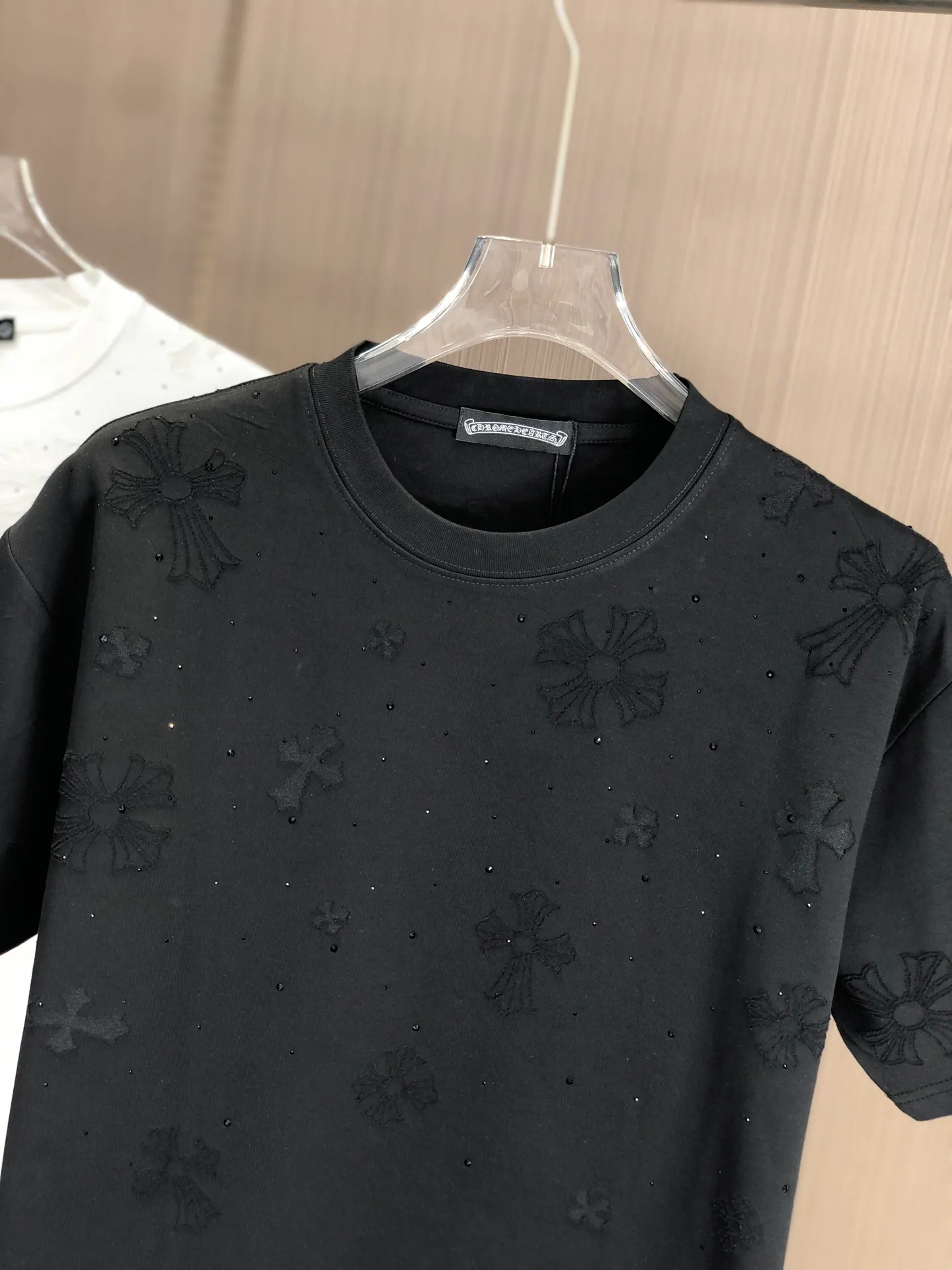 🅿️210 Cro 2025 Spring and Summer New Style Round Neck Short Sleeves Laser Burning Process ➕ Full Body Diamonds Made of High Weight 320g Double Yarn Combed Cotton Fabric Slightly Loose Fit The Fabric Feels Soft and Thick Same Style for Men and Women Color: Black White Code Number: SMLXLXXL
